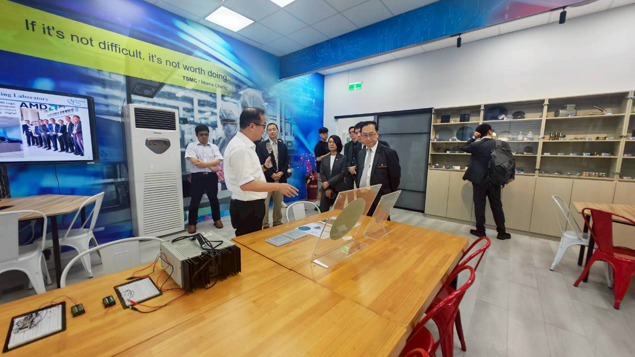 LINE_ALBUM_5112026_260514_119