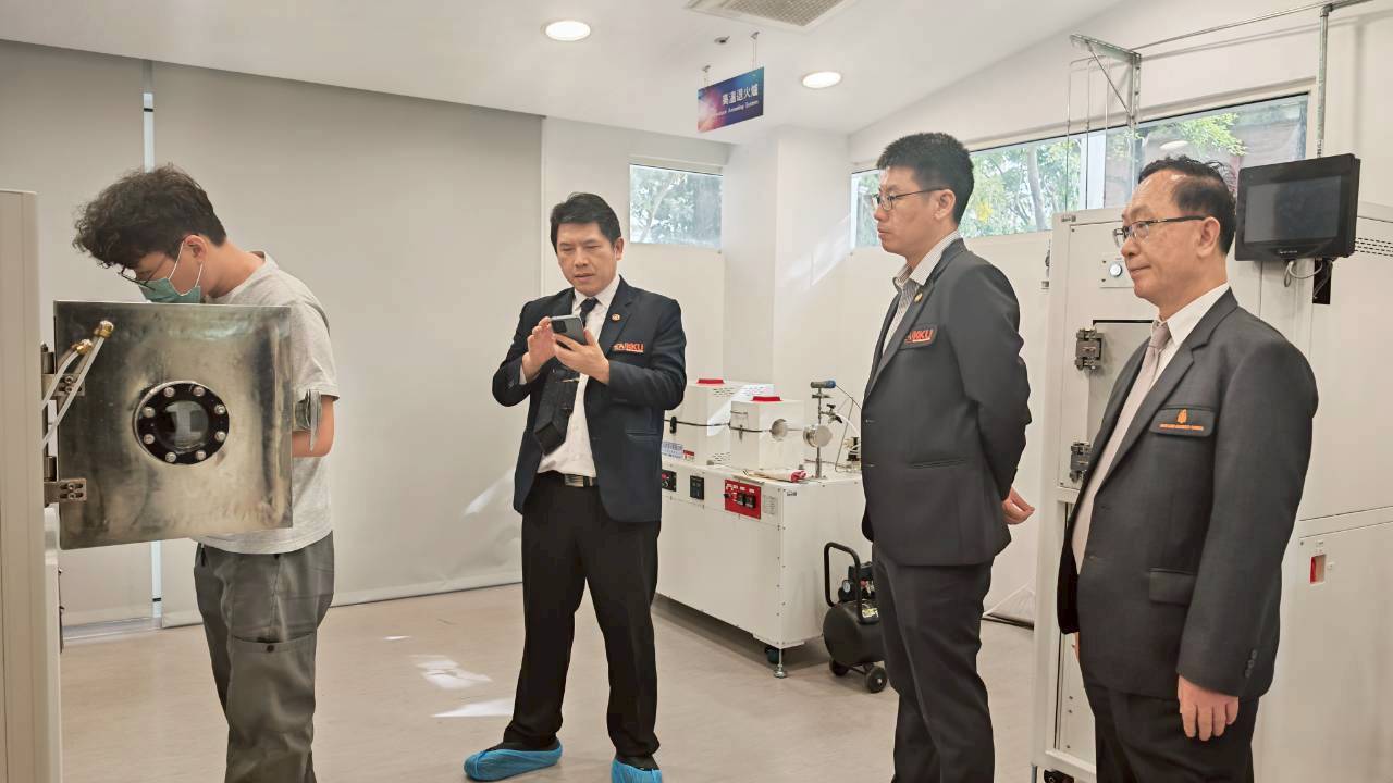 LINE_ALBUM_5112026_260514_97